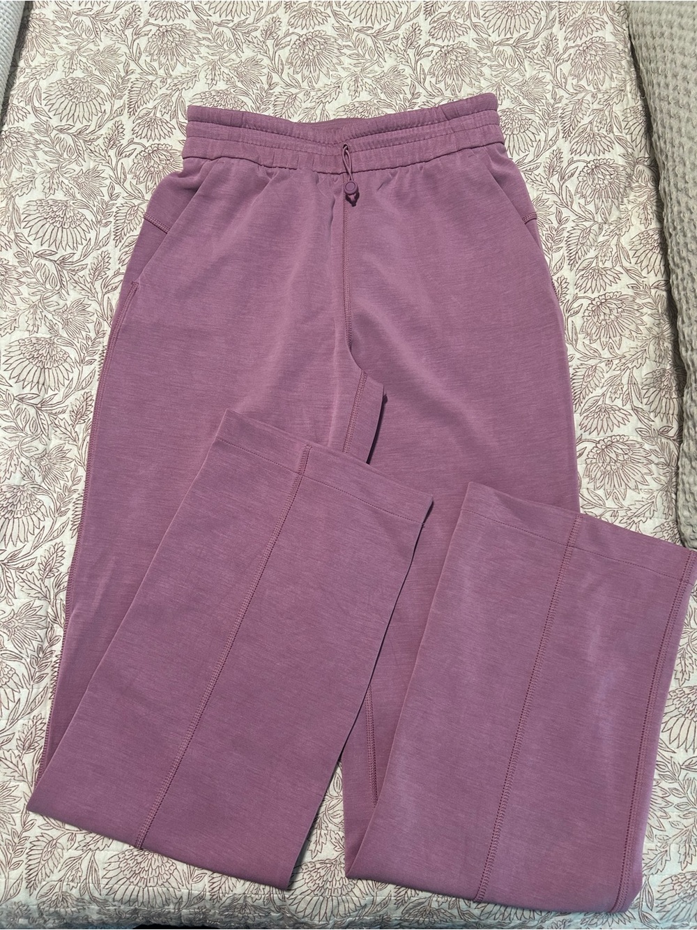 lululemon athletica Drawstring Sweatpants in Mauve Purple